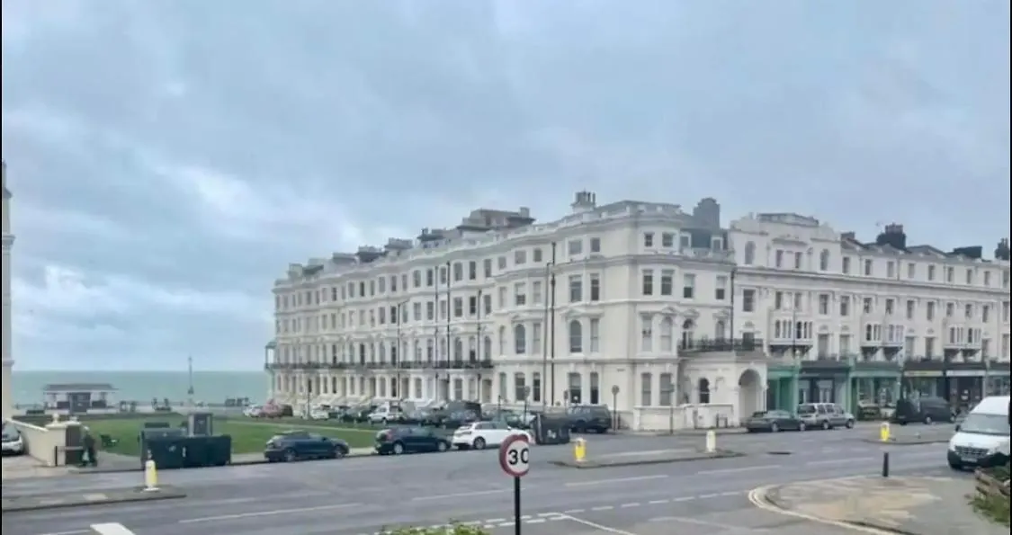 Uninterrupted Sea View Hove Seafront, Home From Home