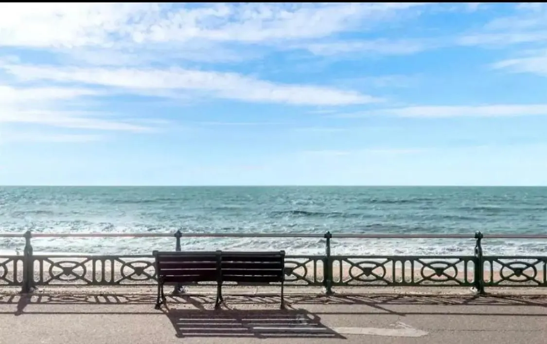 Uninterrupted Sea View Hove Seafront, Home From Home 0*, Brighton