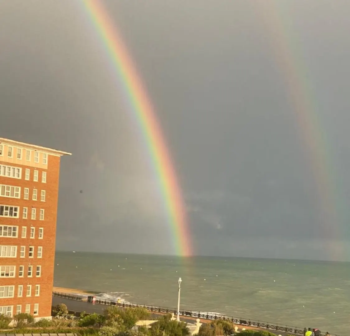 Uninterrupted Sea View Hove Seafront, Home From Home Brighton