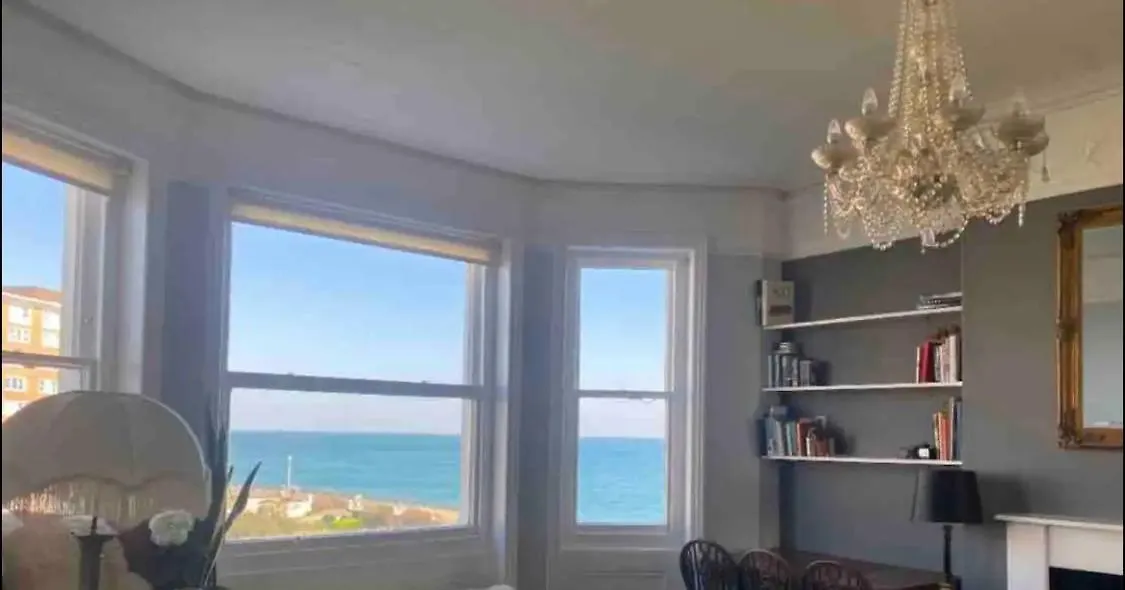 Apartment Uninterrupted Sea View Hove Seafront, Home From Home